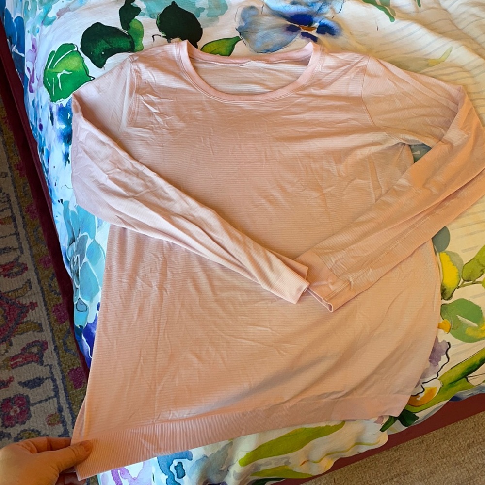 Lululemon swiftly breathe long sleeve relaxed fit light pink